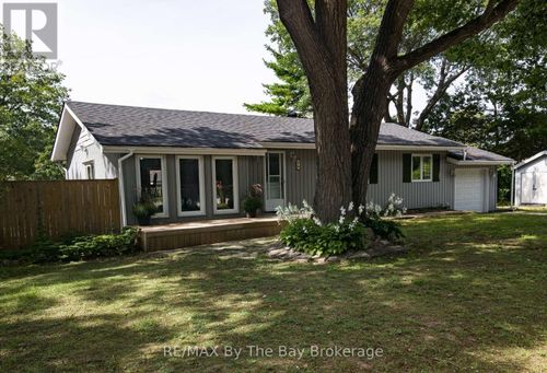 74 Oxbow Park Drive, Wasaga Beach, ON, L9Z2V8 | Card Image