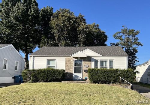 9635 Echo Ln, Overland, MO, 63114-3711 | Card Image