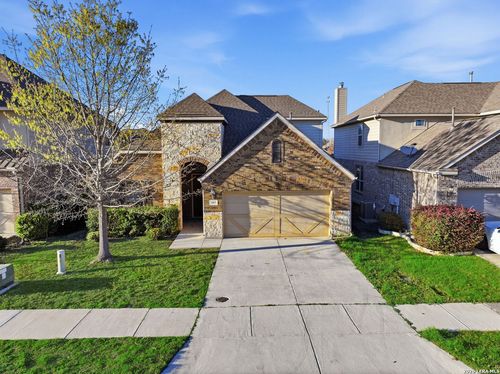 107 Dovetail St, Boerne, TX, 78006-2730 | Card Image