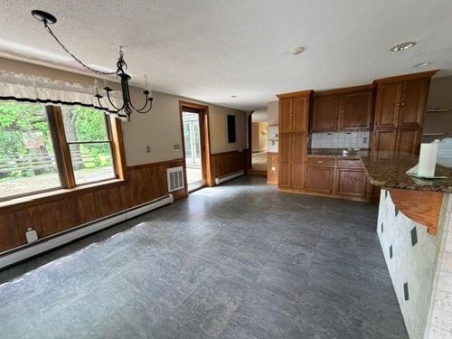 12 Olive Meadow Ln, Dover, NH, 03820-4718 | Card Image