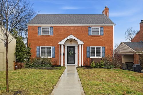 1217 Pinewood Dr, Pittsburgh, PA, 15243-1811 | Card Image