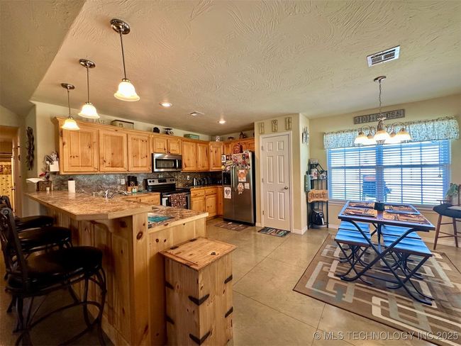 1700 Nance Rd, House other with 3 bedrooms, 2 bathrooms and null parking in Kingston OK | Image 4
