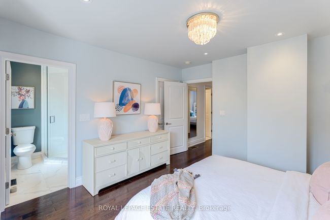 7 Delaware Ave, House attached with 5 bedrooms, 5 bathrooms and 1 parking in Toronto ON | Image 27