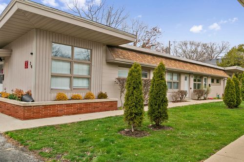 2-26 E Washington Avenue, Lake Bluff, IL, 60044 | Card Image