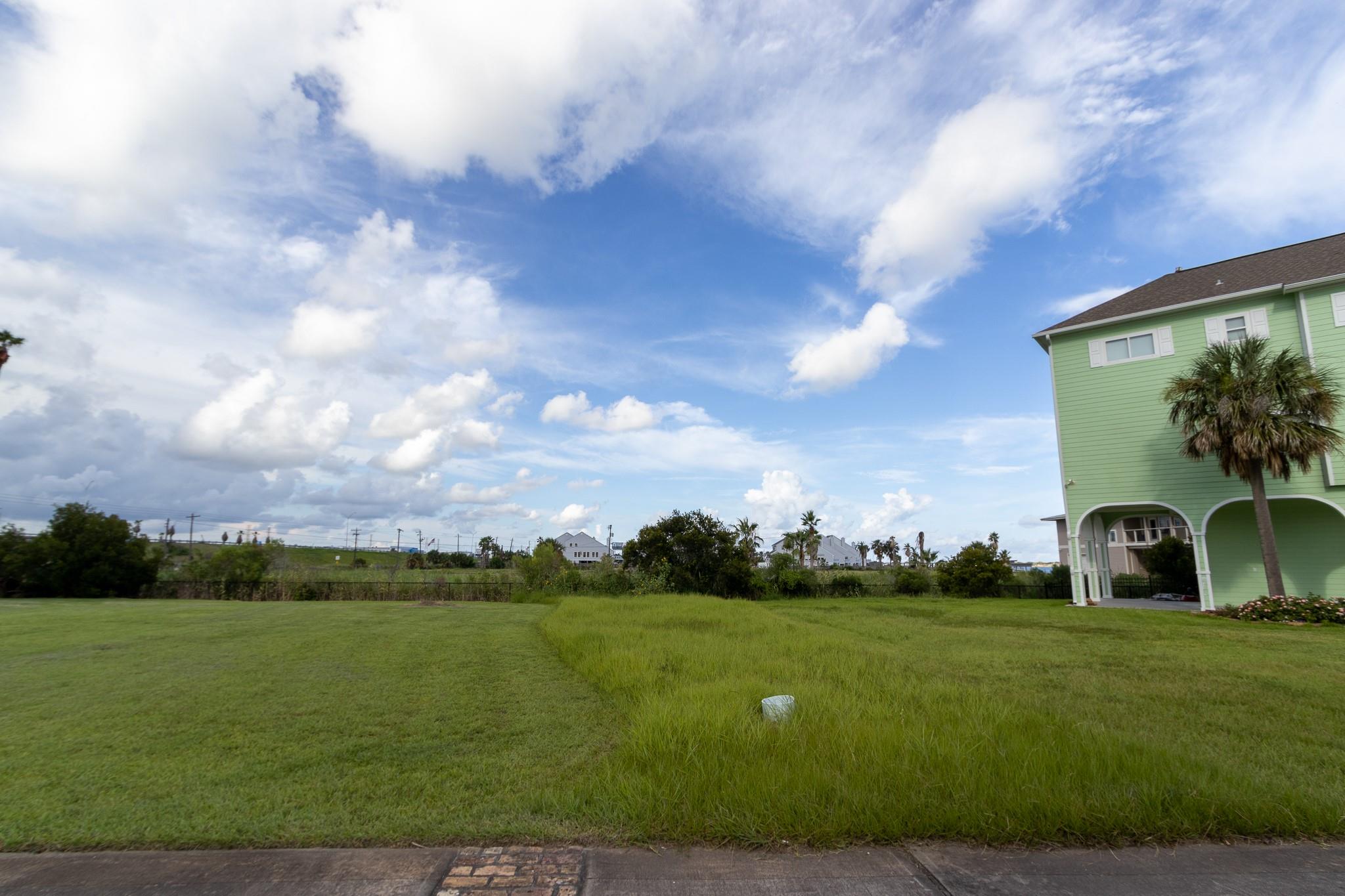 Land in Galveston 4