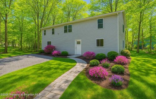 8263 Natures Dr, Tobyhanna, PA, 18466-3466 | Card Image