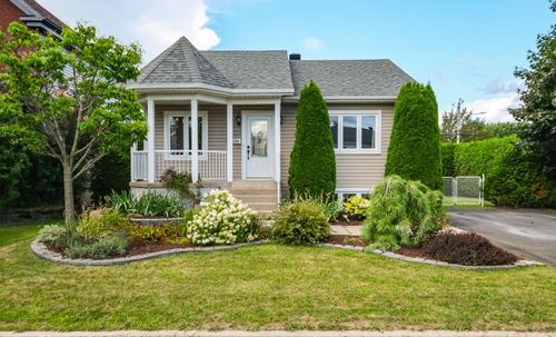 2280 Rue Des Colombes, House with 3 bedrooms, 2 bathrooms and null parking in Drummondville QC | Card Image