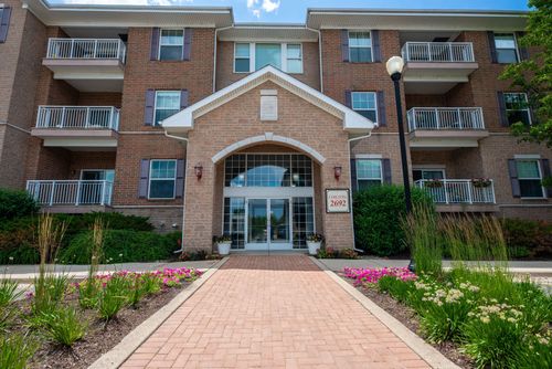 unit-101-2692 Stone Cir, Geneva, IL, 60134-1065 | Card Image