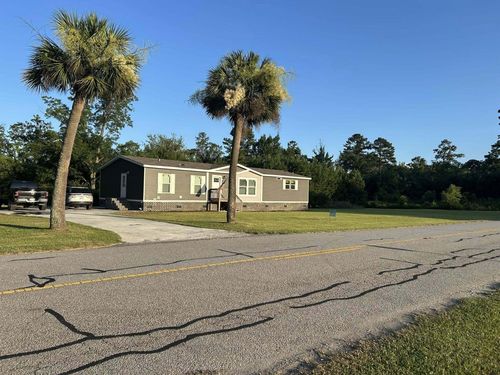 91 Lowndes Lake Rd, Varnville, SC, 29944-5800 | Card Image