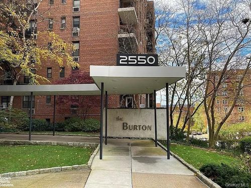 2m-2550 Independence Ave, Bronx, NY, 10463-6227 | Card Image