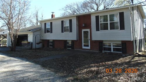 8711 7 Hills Dr, Alton, IL, 62002-7827 | Card Image