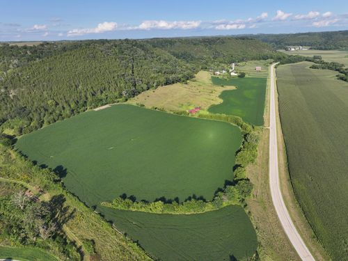 22390 County 15, Houston, MN, 55943-8382 | Card Image