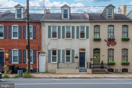 246 E Walnut St, LANCASTER, PA, 17602-2342 | Card Image