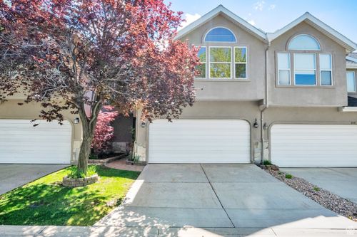 8135 Clover Spring Ln, Cottonwood Heights, UT, 84121-5966 | Card Image