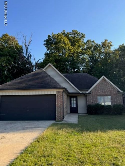 3671 Jordan View Dr, Southaven, MS, 38671-7078 | Card Image