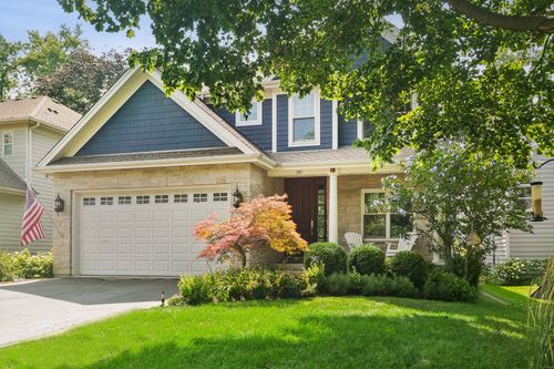 730 Highland Ave, Barrington, IL, 60010-4521 | Card Image