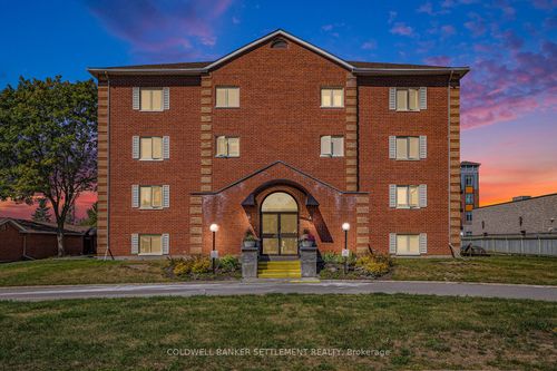 301-10 Armstrong Dr, Smiths Falls, ON, K7A5H8 | Card Image