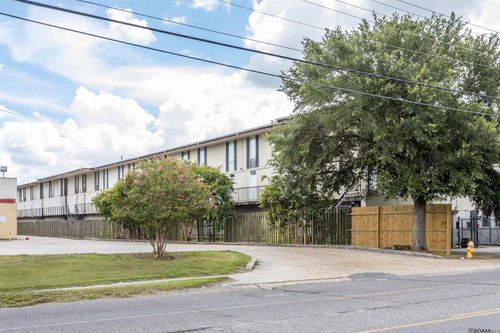 apt-27a-3005 Highland Rd, Baton Rouge, LA, 70802-7802 | Card Image