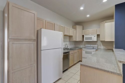 c-1931 Richmond Ave, Houston, TX, 77098-3486 | Card Image