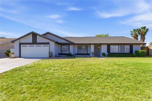 13433 Northstar Avenue, Victorville, CA, 92392 | Card Image