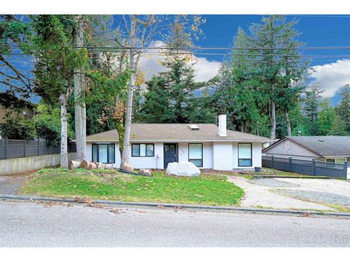 8577 Terrace Dr, Delta, BC, V4C3Z3 | Card Image