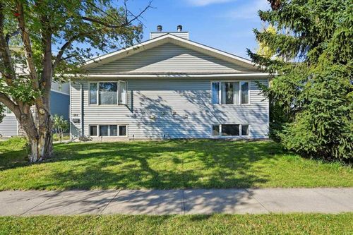 3702 51 Ave, Red Deer, AB, T4N4G6 | Card Image