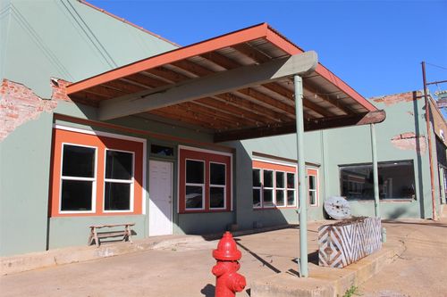 200 E Goliad Ave, Crockett, TX, 75835-2016 | Card Image