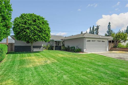 435 E Nubia St, Covina, CA, 91722-2021 | Card Image