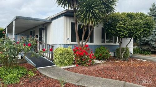 69 Westgate Cir, Santa Rosa, CA, 95401-5850 | Card Image