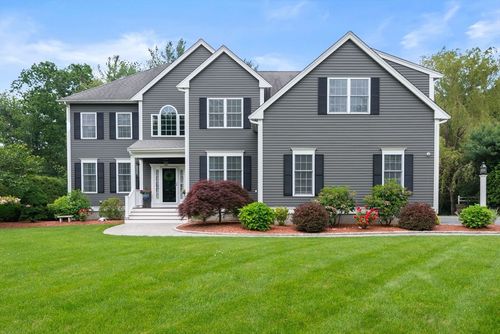 8 Berkeley Dr, Walpole, MA, 02081-2177 | Card Image