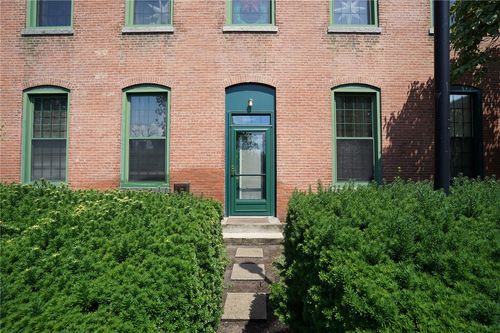 114-300 Front St, Pawtucket, RI, 02860-1051 | Card Image