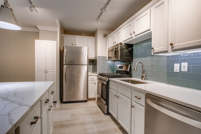 APT-1912 - 3883 Turtle Creek Blvd, Condo with 1 bedrooms, 1 bathrooms and null parking in Dallas TX | Image 5