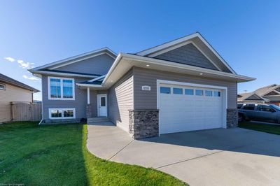 4205 40 Street Close, House detached with 2 bedrooms, 2 bathrooms and 2 parking in Lloydminster SK | Image 1