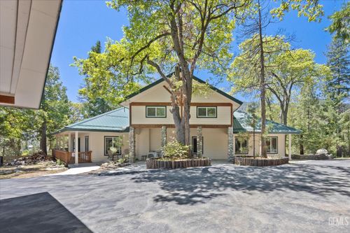 10820 Bonita Way, Wofford Heights, CA, 93285-9595 | Card Image