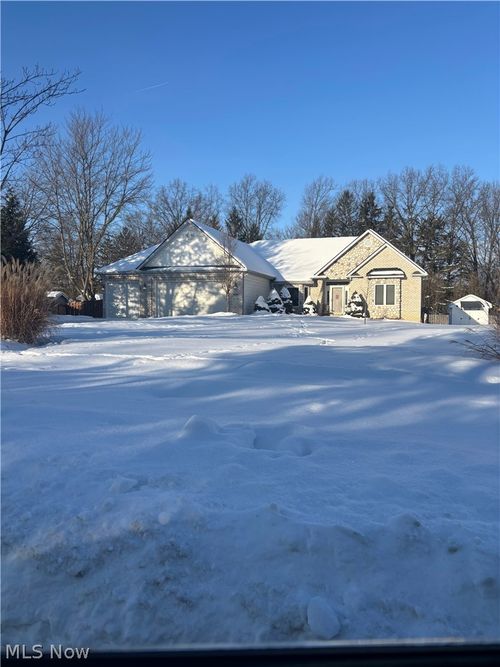 20456 Scotch Pine Way, Strongsville, OH, 44149-2365 | Card Image