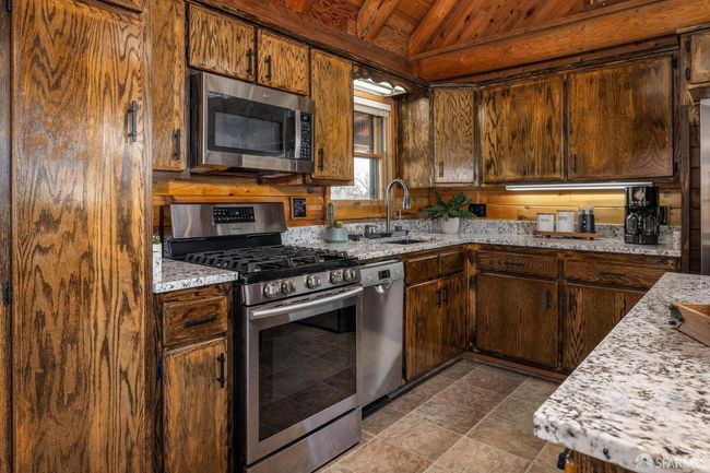 13695 Barro Ct, House other with 3 bedrooms, 3 bathrooms and 10 parking in La Grange CA | Image 17