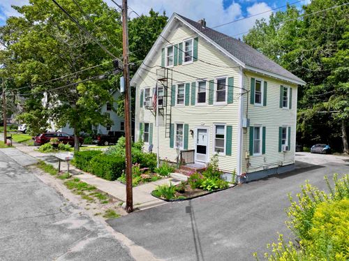 22 Railroad Ave, Merrimack, NH, 03054-4126 | Card Image