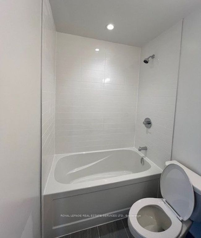 518 - 1010 Dundas St E, Condo with 3 bedrooms, 2 bathrooms and 1 parking in Whitby ON | Image 12