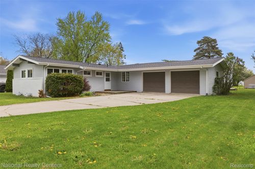 3130 Sherwood St, Saginaw, MI, 48603-2059 | Card Image