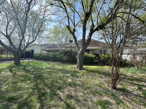 507 W Locust St, Whitewright, TX, 75491-2062 | Card Image
