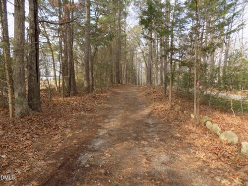 598 Moores Pond Rd, Youngsville, NC, 27596-8104 | Card Image