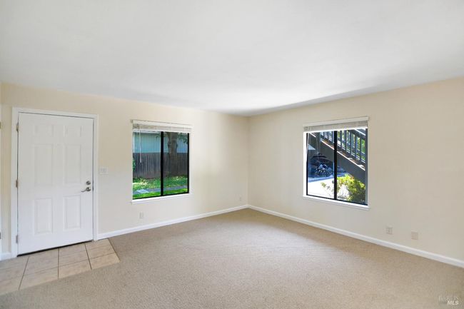 APT-1 - 569 Curtin Ln, Condo with 2 bedrooms, 1 bathrooms and 1 parking in Sonoma CA | Image 4
