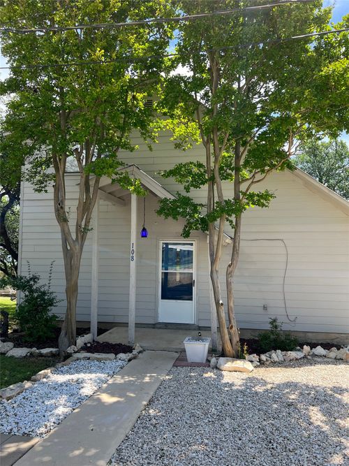 108 Blue Oak Ln, Wimberley, TX, 78676-5128 | Card Image