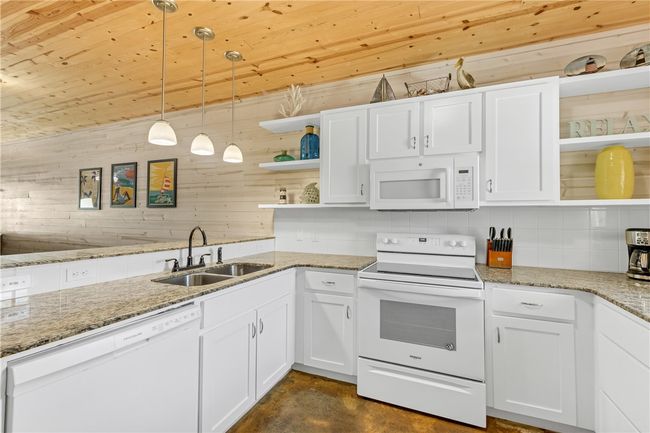 602 - 2120 S 11 Th St, Townhouse with 3 bedrooms, 3 bathrooms and null parking in Port Aransas TX | Image 15
