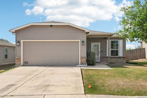 9615 Harbor Mist Ln, Converse, TX, 78109-1837 | Card Image