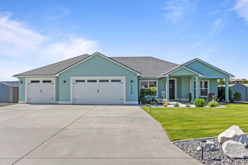 14959 S Furlong Ln, Kennewick, WA, 99338-5526 | Card Image