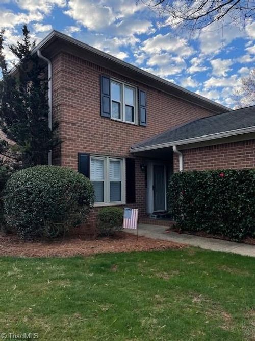 844 Brookleigh Court, Winston Salem, NC, 27104 | Card Image
