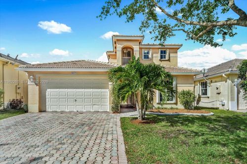 9057 Sw 161st Ter, Palmetto Bay, FL, 33157-3499 | Card Image