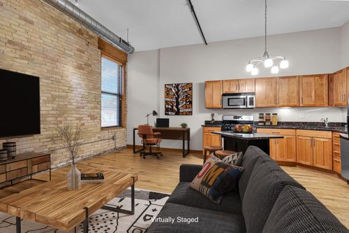 1017 S 2nd St, Milwaukee, WI, 53204-1884 | Card Image