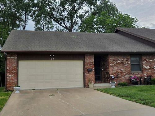 128 S Ryans Way, Saint Joseph, MO, 64506-3507 | Card Image